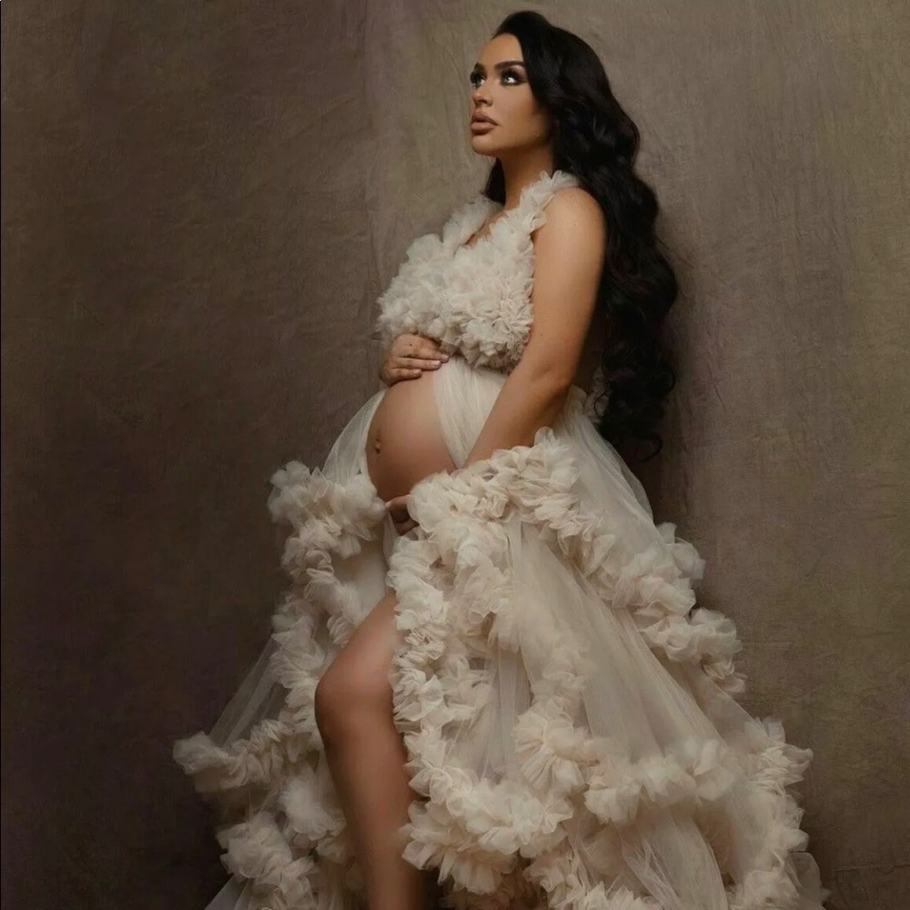 Pregnancy maternity dress for photo shoot